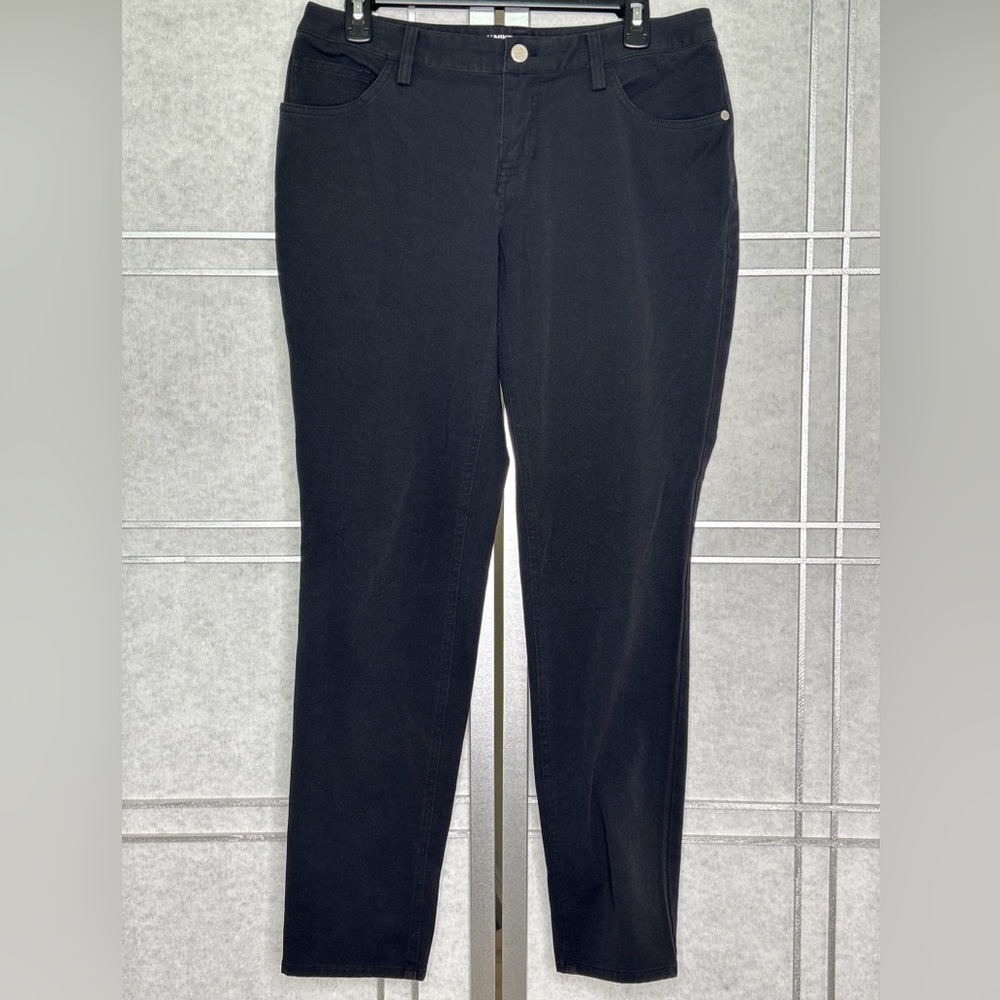 Nike Dri Fit  Women Black Golf Pants Size 8 (30x30)